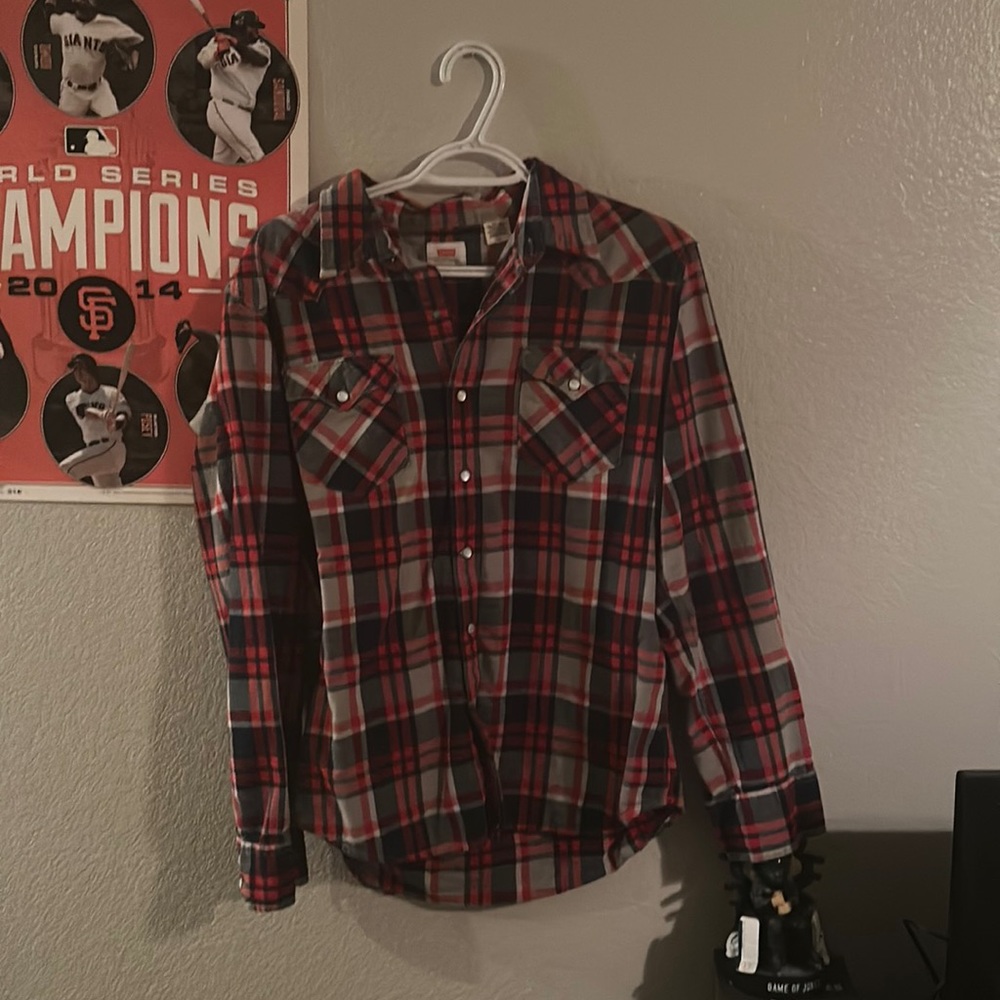 Large Levi’s flannel